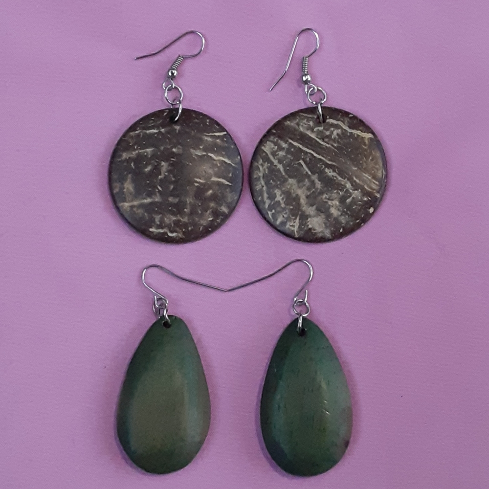 🌹Bundle 2 pair wood earrings pierced